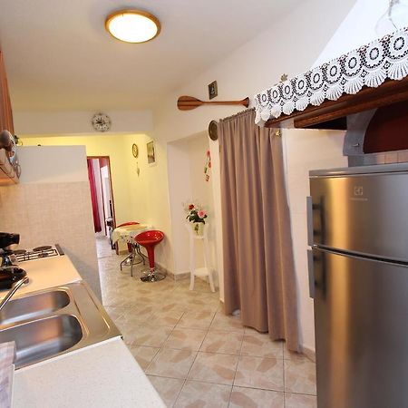 Apartment Alba Rovinj Bagian luar foto