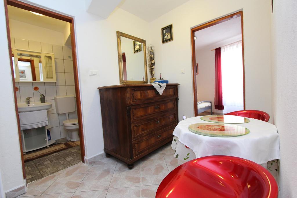 Apartment Alba Rovinj Bagian luar foto