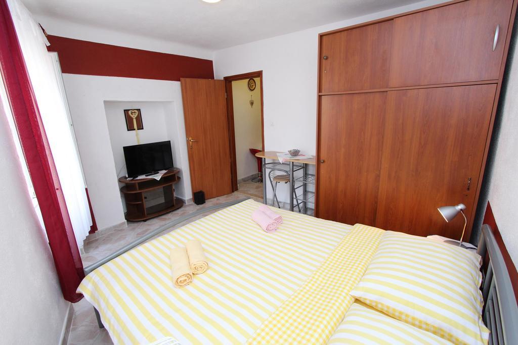 Apartment Alba Rovinj Bagian luar foto
